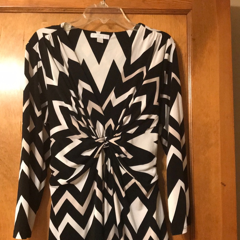 Dress - Picture 2 of 3